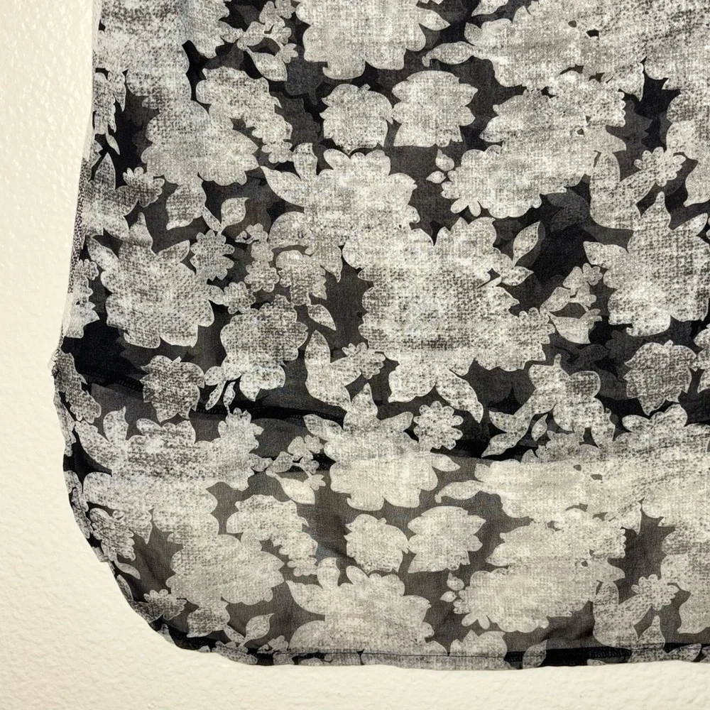 Cabi #3057 Tango Floral Drape Tank black,white,gray floral Woman's Size Medium - Picture 13 of 16